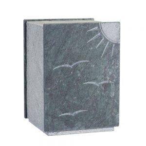 Urna cineraria a forma di rettangolo in mmarmo grigio con disegno sole e gabbiani, per la conservazione delle ceneri - Onoranze Funebri Musocco