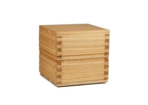Urna cineraria rettangolare in legno chiaro, per la conservazione delle ceneri - Onoranze Funebri Musocco