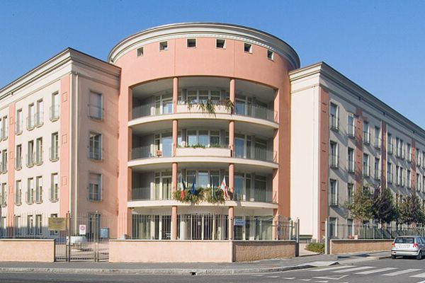 Ingresso della RSA Saccardo di Milano, zona Città Studi