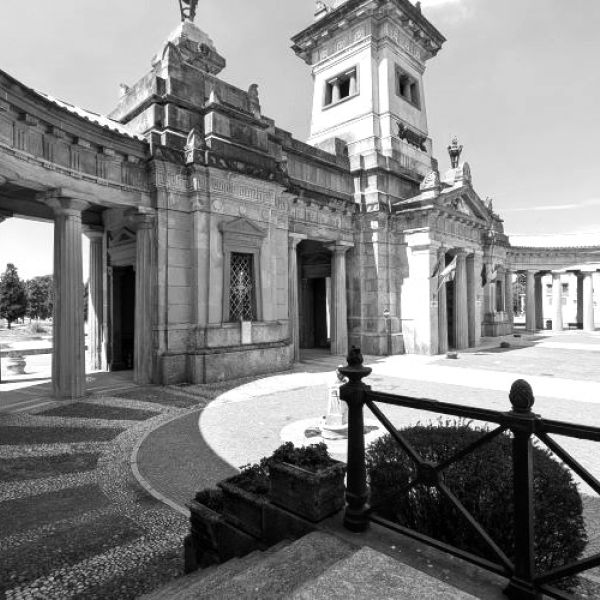 Raccolta resti ossei e trasferimento in ossario o cremazione al Cimitero Maggiore Milano - Onoranze Funebri Musocco
