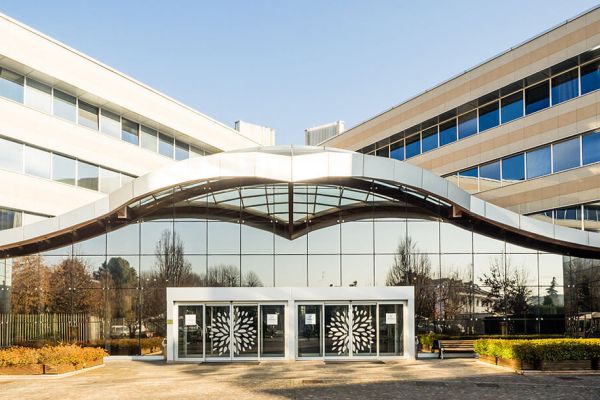 Vista esterna della RSA Ippocrate di Milano, zona Comasina