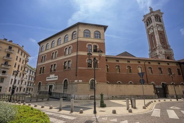 Ingresso della Residenza Anni Azzurri Parco Sempione di Milano