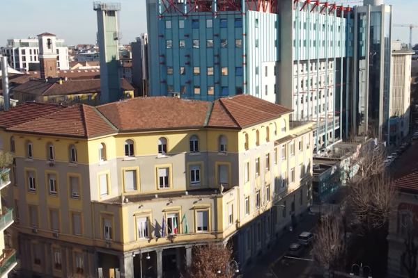 Facciata dell'Istituto Ortopedico Gaetano Pini di Milano
