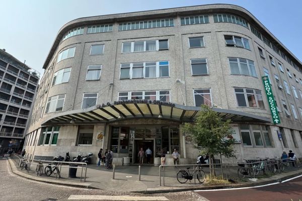 Ingresso dell'Ospedale Fatebenefratelli di Milano, zona Garibaldi